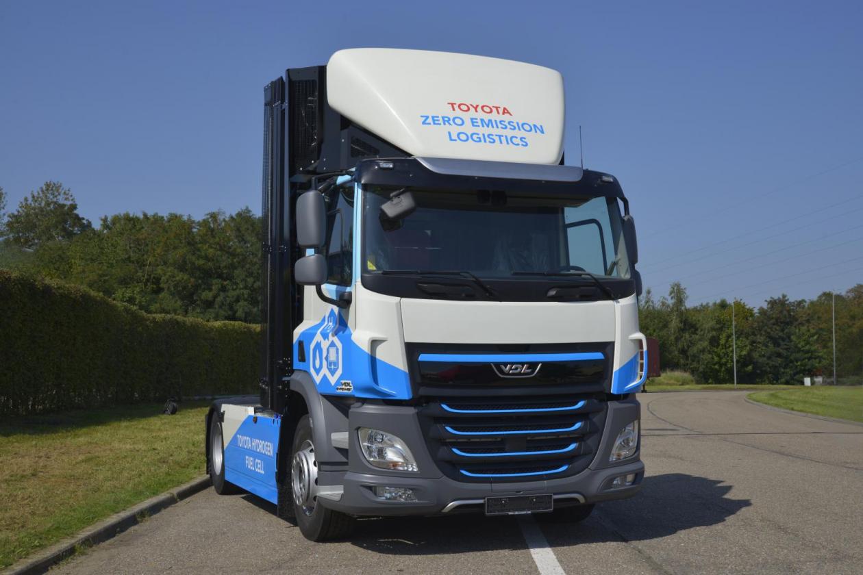 Hydrogen trucks from VDL and Toyota: A Step toward Emission-Free Transport! VDL Special Vehicles and Toyota Deliver Hydrogen Trucks.